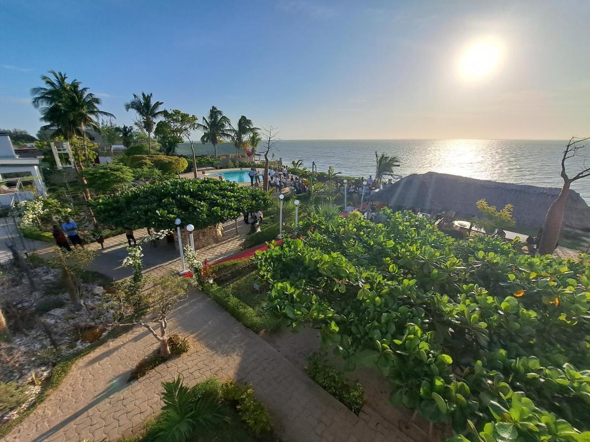 Aux 2 Metis Hotel Toliara Ngoại thất bức ảnh