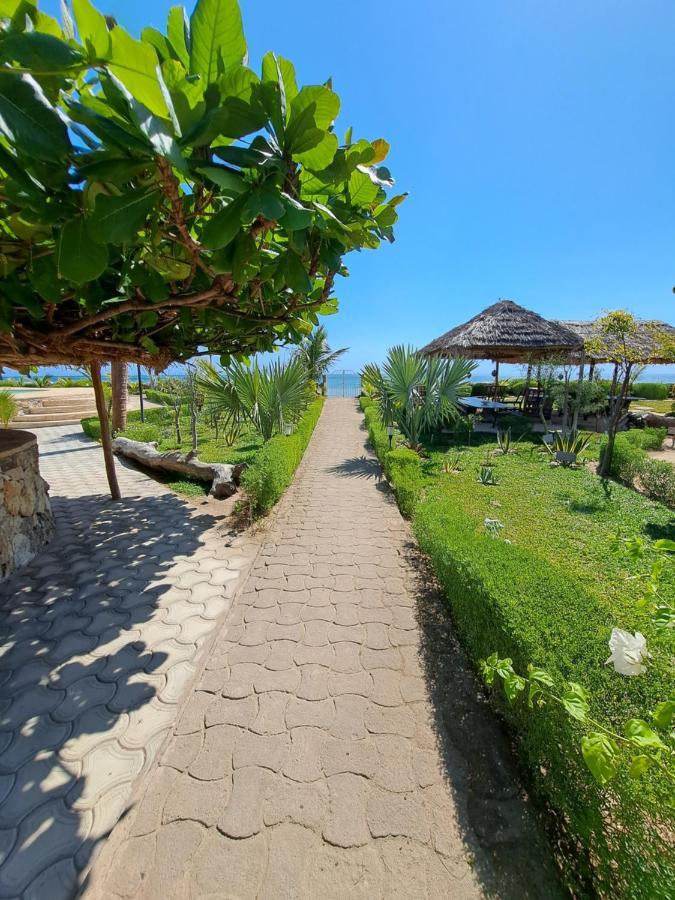 Aux 2 Metis Hotel Toliara Ngoại thất bức ảnh