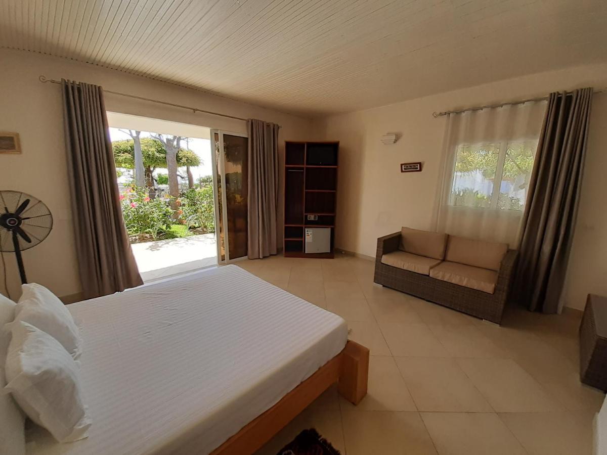 Aux 2 Metis Hotel Toliara Ngoại thất bức ảnh