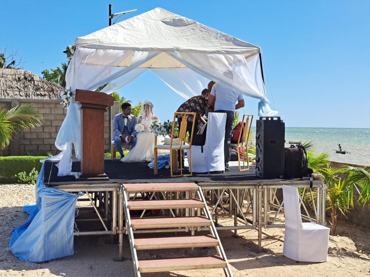 Aux 2 Metis Hotel Toliara Ngoại thất bức ảnh